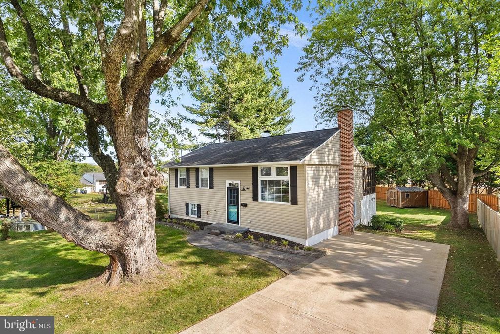 304 LAFAYETTE SW, Leesburg, VA 20175