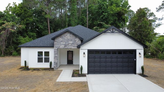 2500 Brookhaven Drive, Kinston, NC 28504