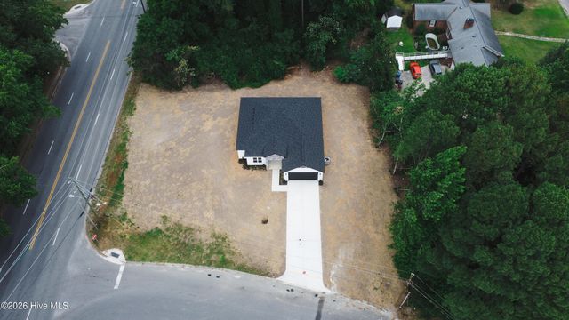 2500 Brookhaven Drive, Kinston, NC 28504