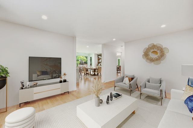 43 Prentiss Ln, Belmont, MA 02478