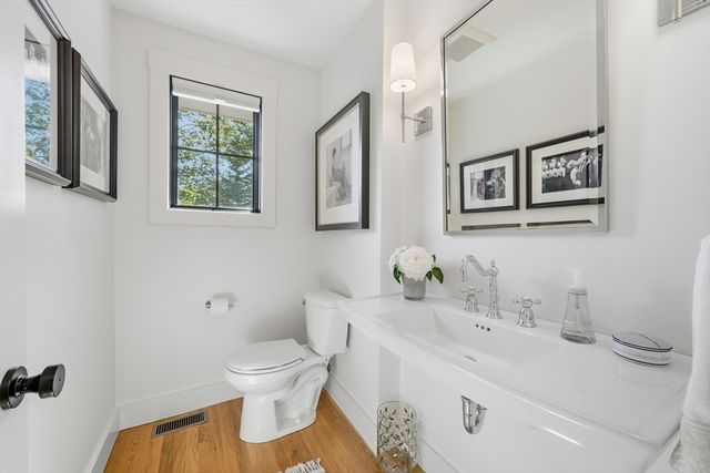 43 Prentiss Ln, Belmont, MA 02478