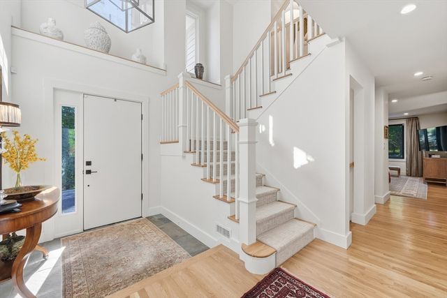 43 Prentiss Ln, Belmont, MA 02478