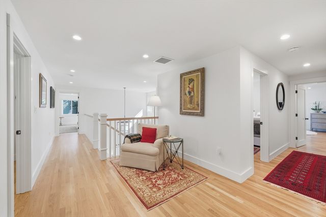 43 Prentiss Ln, Belmont, MA 02478