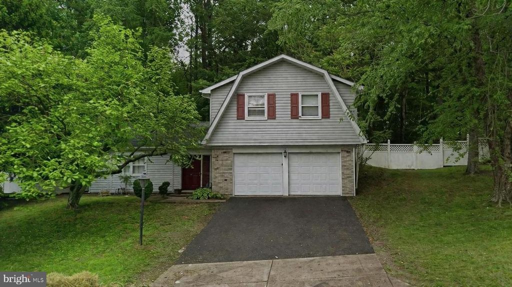 Image 1 of property listing at 9010 FAIRHAVEN AVE, Upper Marlboro, MD 20772