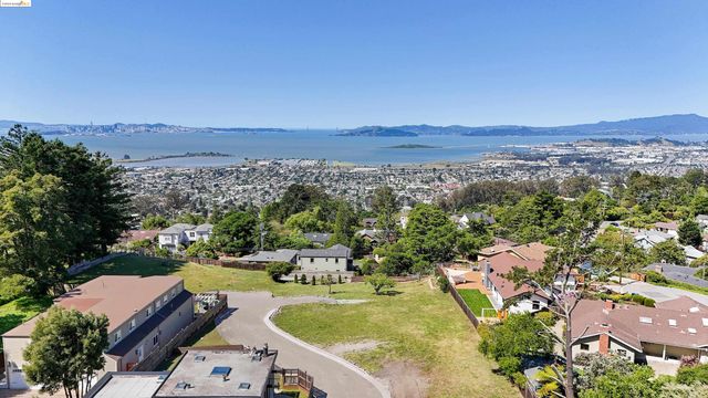 921 Clark Place, El Cerrito, CA 94530