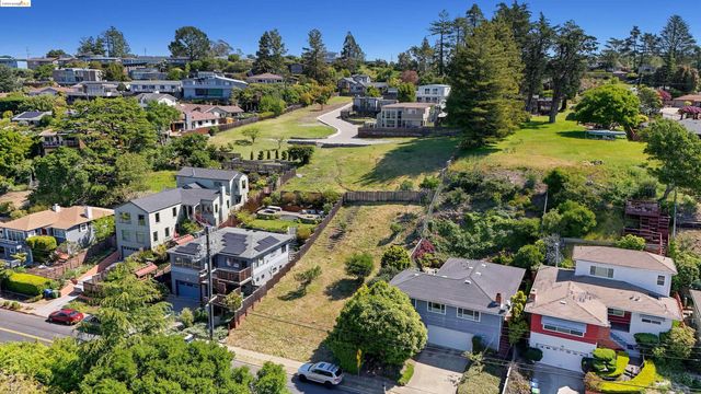 921 Clark Place, El Cerrito, CA 94530