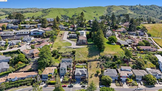 921 Clark Place, El Cerrito, CA 94530