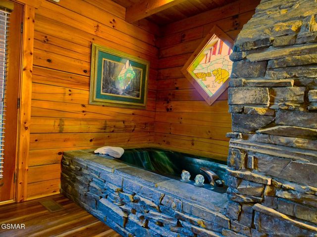 1580 Walt Price Road, Sevierville, TN 37876