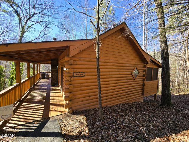 1580 Walt Price Road, Sevierville, TN 37876