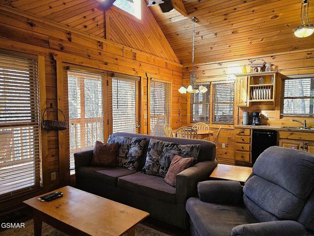 1580 Walt Price Road, Sevierville, TN 37876