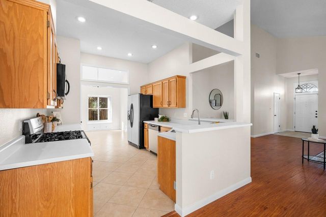 2211 Tanglevine DR, Austin, TX 78748