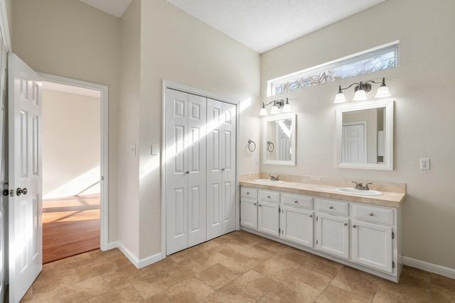 2211 Tanglevine DR, Austin, TX 78748