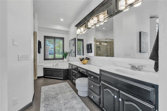 3100 Freeman Manor Drive, Jones, OK 73049