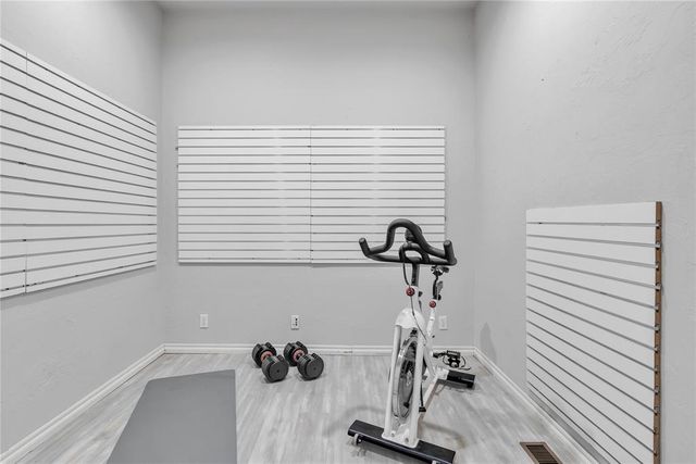 3100 Freeman Manor Drive, Jones, OK 73049