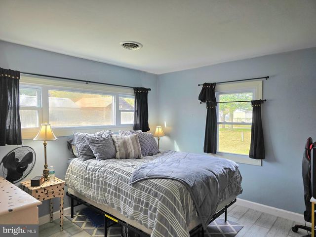 121 MORRIS DR, Dover, DE 19901