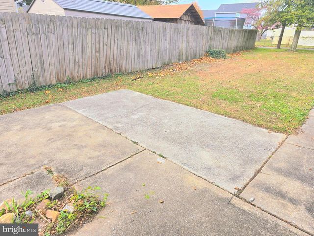 121 MORRIS DR, Dover, DE 19901