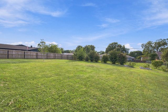 5848 S Maplewood Avenue, Tulsa, OK 74135