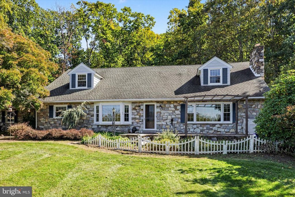 99 PICKWICK DR, DOYLESTOWN, PA 18901 — exterior