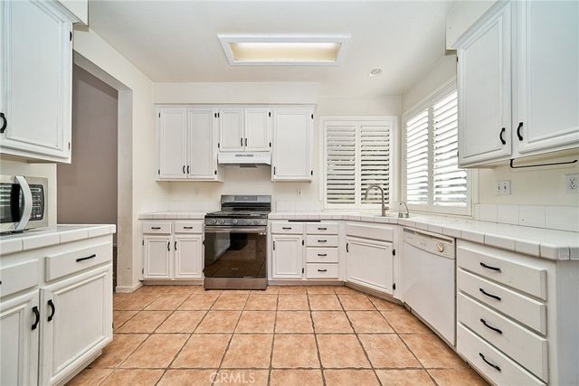 14729 Foxfield Lane, Fontana, CA 92336