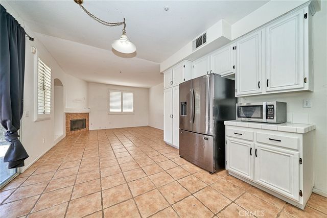 14729 Foxfield Lane, Fontana, CA 92336