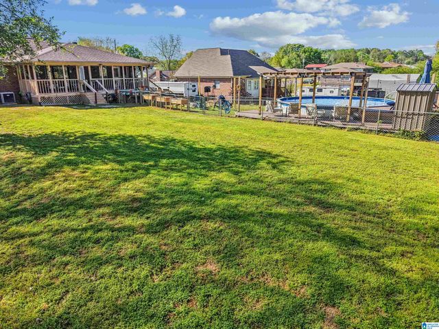 1066 SUNNY DELL LANE, Bessemer, AL 35023