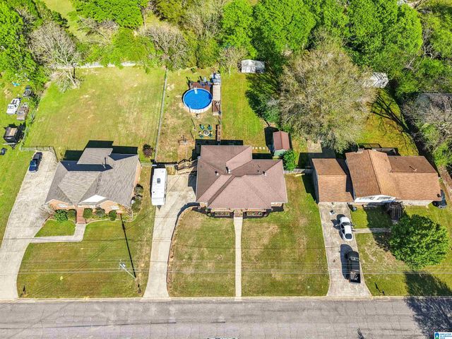 1066 SUNNY DELL LANE, Bessemer, AL 35023
