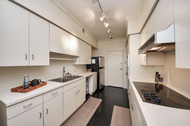 5000 Montrose Boulevard 14H, Houston, TX 77006