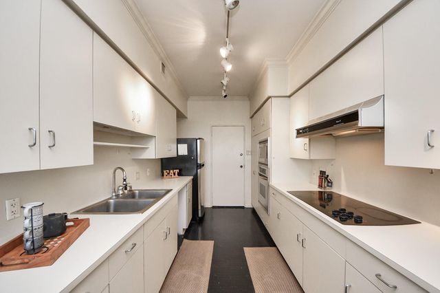 5000 Montrose Boulevard 14H, Houston, TX 77006