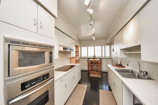 5000 Montrose Boulevard 14H, Houston, TX 77006