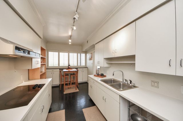 5000 Montrose Boulevard 14H, Houston, TX 77006