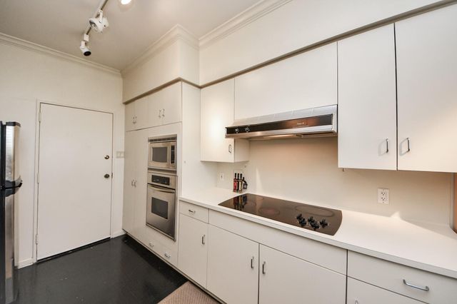 5000 Montrose Boulevard 14H, Houston, TX 77006