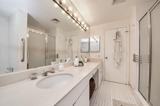 5000 Montrose Boulevard 14H, Houston, TX 77006