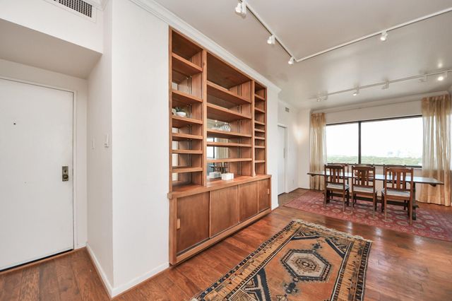 5000 Montrose Boulevard 14H, Houston, TX 77006