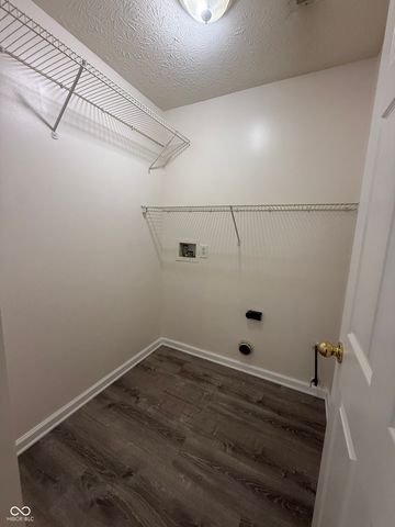 1234 Estuary Drive, Indianapolis, IN 46217