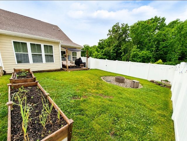 385 S Downs Cir, Goodlettsville, TN 37072