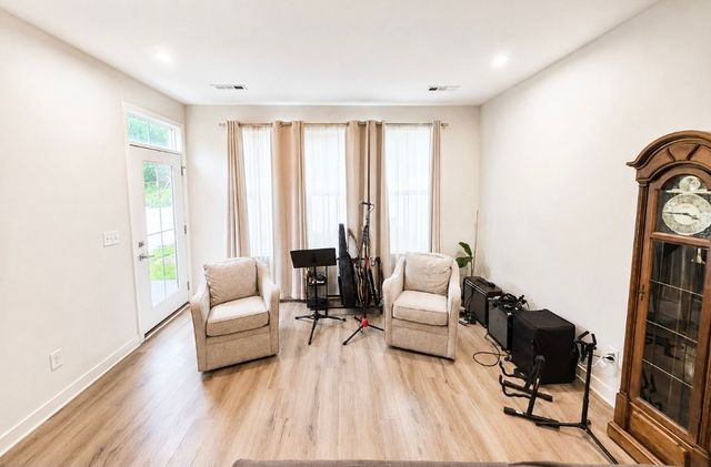385 S Downs Cir, Goodlettsville, TN 37072