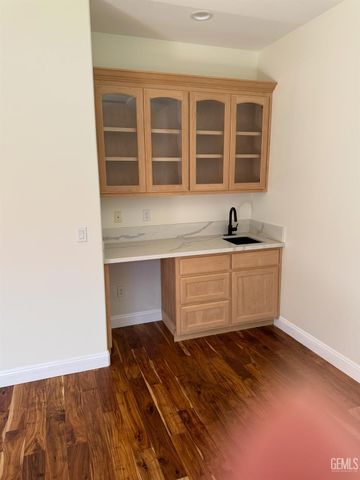 12417 Locksley Drive, Bakersfield, CA 93311