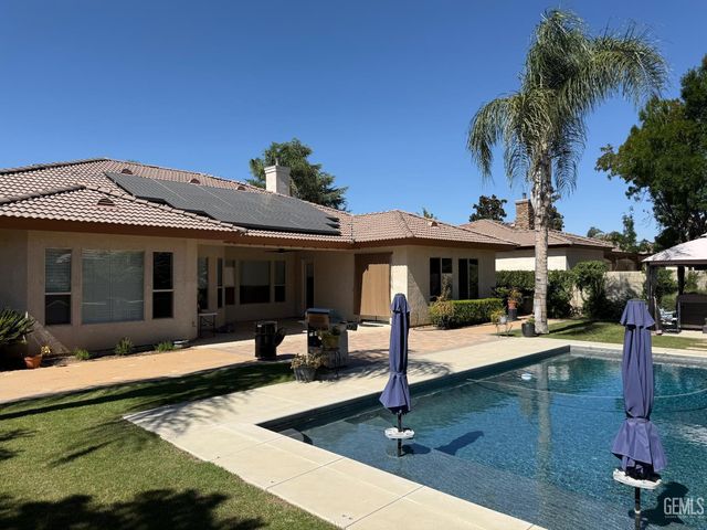 12417 Locksley Drive, Bakersfield, CA 93311