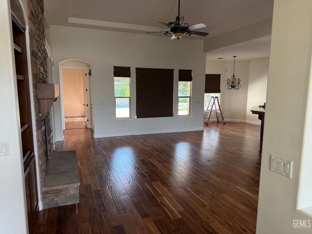 12417 Locksley Drive, Bakersfield, CA 93311