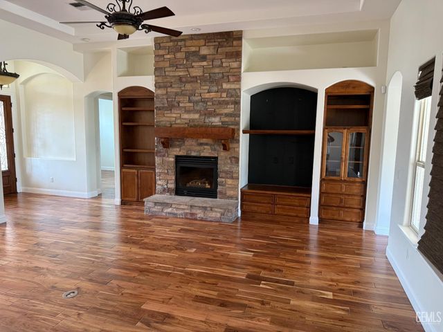 12417 Locksley Drive, Bakersfield, CA 93311
