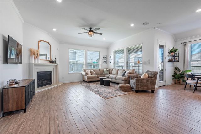 6321 Sawtooth Drive, League City, TX 77573