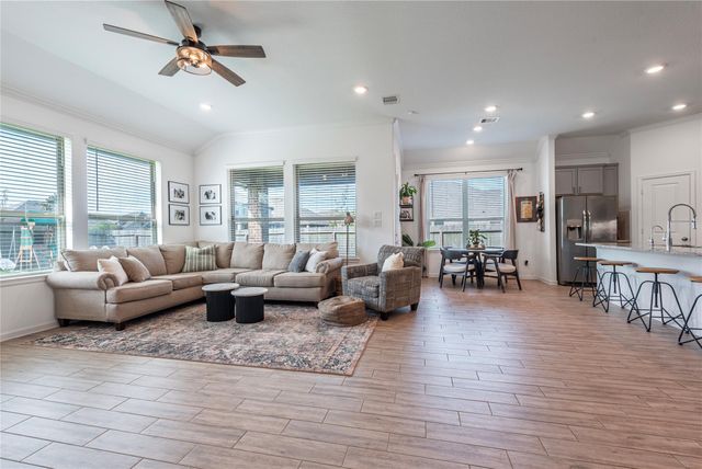 6321 Sawtooth Drive, League City, TX 77573