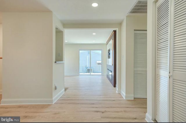 49 MISTLETOE LN, Levittown, PA 19054