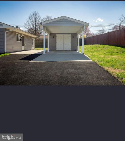 49 MISTLETOE LN, Levittown, PA 19054