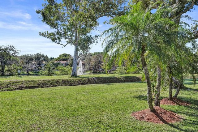 6010 Petaluma Drive, Boca Raton, FL 33433