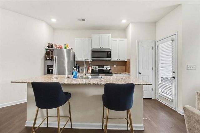 5699 Union Pointe Drive, Union City, GA 30291