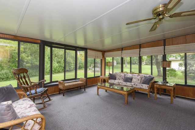 W164N9918 Robins WAY, Germantown, WI 53022