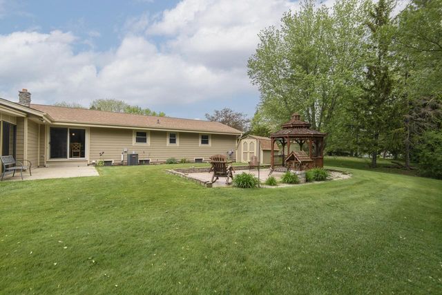 W164N9918 Robins WAY, Germantown, WI 53022
