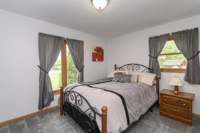 W164N9918 Robins WAY, Germantown, WI 53022