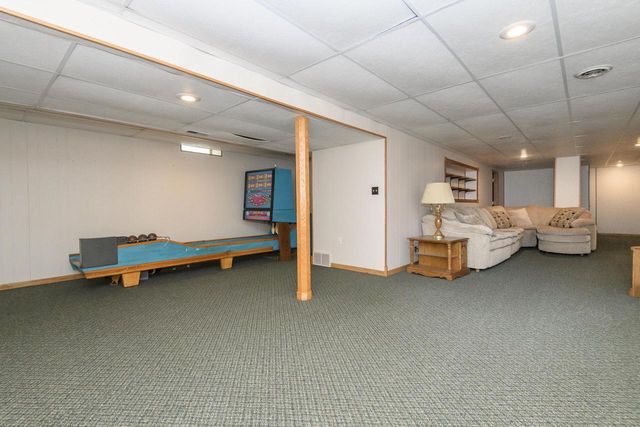 W164N9918 Robins WAY, Germantown, WI 53022